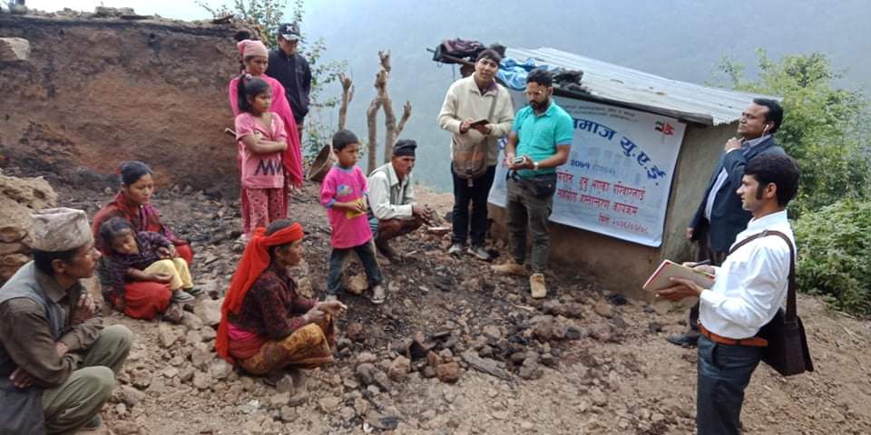 आगलागी पीडितलाई पाल्पाली समाज यूएईद्वारा ४० हजार रुपैयाँ आर्थिक सहयोग