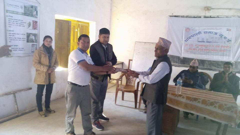 स्व. माधव गैरेका परिवारलाई नगद राहत प्रदान