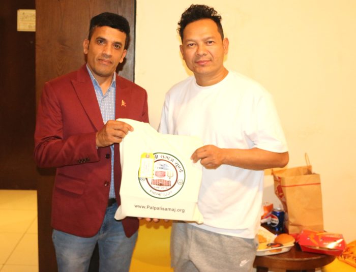 पाल्पाली समाज यूएईको आधिकारिक वेबसाइट शुभारम्भको खुसियालीमा मायाको चिनो हस्तान्तरण ।