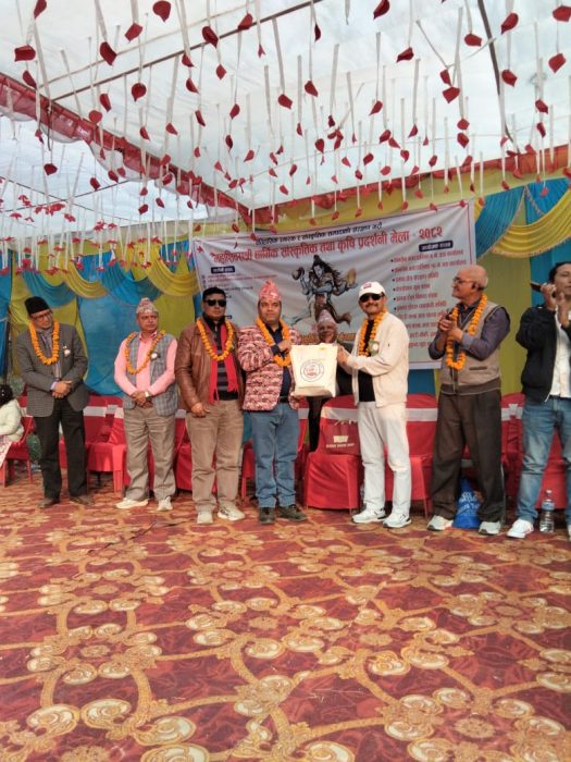 पाल्पाली समाज यूएईको आधिकारिक वेबसाइट शुभारम्भको खुसियालीमा मायाको चिनो हस्तान्तरण ।